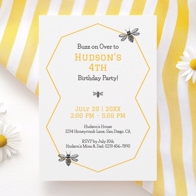 Gult Honeycomb Bee Day Simple 4e födelsedagen Part Inbjudningar (Yellow Honeycomb Bee Day Simple 4th Birthday Party Invitation)