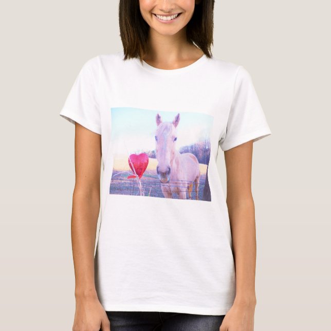 Gult Horse and Red Heart Tee Shirt (Framsida)