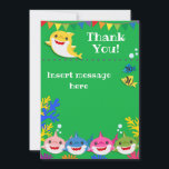 Gult Kids Shark Grönt Birthday Tack Kort<br><div class="desc">Firar din lilla hajfödelse! Tack för den söt grönten och det färgstarka hajen är ett slått tack för party. Har flera hajar i olika färg. Bubblor,  fiskar och koraller tillför lite information om roligten. Underbar för party eller party under havet. Grafik av Mujka.</div>