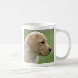 Gult labrador, hämtning av valp kaffemugg