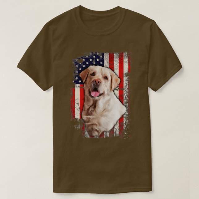 Gult Labrador Labs Patriotic American Flagga Hund  T Shirt (Design framsida)