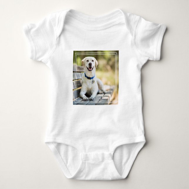 Gult Labrador leker på Bench T Shirt (Framsida)