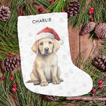 Gult Labrador Personlig Hund älskare jul Liten Julstrumpa<br><div class="desc">Om du är en gult labrador-hämtare i älskare, då vill du den här julhelgen ta en titt på vår festliga samling av helgdagskort och gåvor. Våra kort kommer säkert att le ansikte på alla som tar emot dem, med en berömvärd gul lab sport som julhatt. Våra prydnadsföremål och gåvor är...</div>