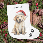 Gult Labrador Personlig Hund älskare jul Stor Julstrumpa<br><div class="desc">Om du är en gult labrador-hämtare i älskare, då vill du den här julhelgen ta en titt på vår festliga samling av helgdagskort och gåvor. Våra kort kommer säkert att le ansikte på alla som tar emot dem, med en berömvärd gul lab sport som julhatt. Våra prydnadsföremål och gåvor är...</div>