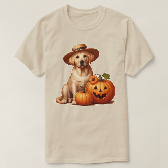 Gult Labrador Puppy Wearing Hat with Pumpkins T Shirt (Design framsida)