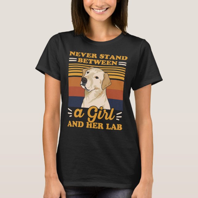 Gult Labrador Retriever för en Gul lab flicka T Shirt (Framsida)
