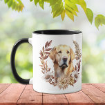 Gult Labrador Retriever Hund Höstkrans Mugg<br><div class="desc">En söt höstandekrans i tonerna av kanelbrunt,  brunt och kräm omger bilden av en gult Labrador Retriever Hund. Bilden skrivs ut två gånger på mugg,  med anpassningsbarna mellan dem.</div>
