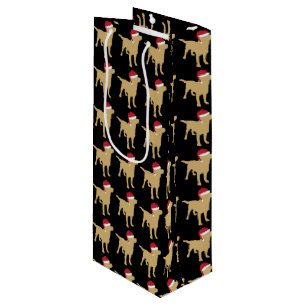 Gult Labrador Retriever in Festive Red Santa Hat