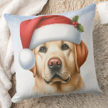 Gult Labrador Retriever-jultomten Hund Kudde<br><div class="desc">Vi presenterar perfekten som tillägg till din helgdag-dekoration - våra julkuddar vid Labradojeringen! De här kuddarna finns i svart, gult eller chokladlabrador och är ett måste för alla hund älskare. Välj mellan mysiga kamerscener, glatta valpar i snö eller festliga labrador i hundar för att få din livsmiljö att känna sig...</div>