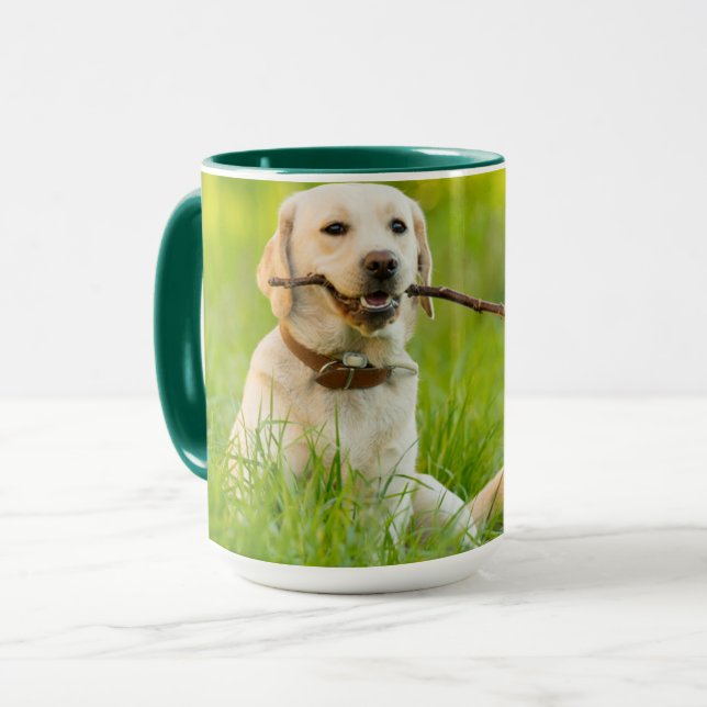 Gult Labrador spelas med penna Mugg (Framsida vänster)