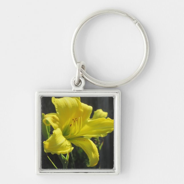 Gult Lily Keychain Fyrkantig Silverfärgad Nyckelring (Framsidan)