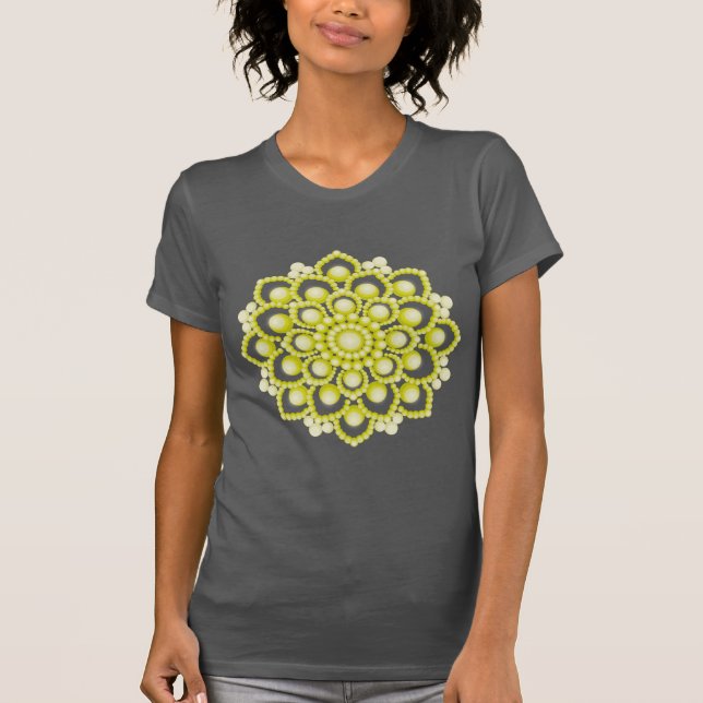 Gult Mandala Flower T Shirt (Framsida)