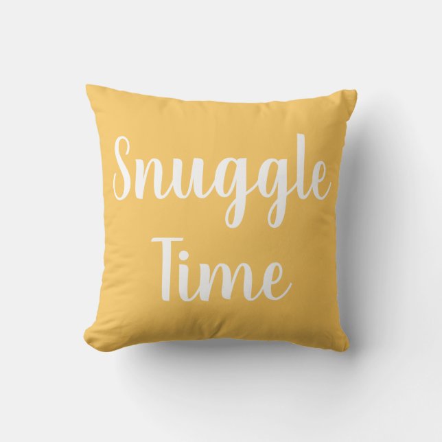 Gult Modern Typography Snuggle Kudde (Framsida)