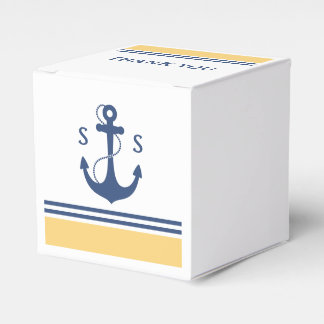 Gult Nautical Monogram Presentaskar