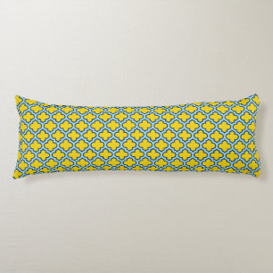 Gult och Baby blue trellis, Lattice, Quatrefoil Kroppskudde