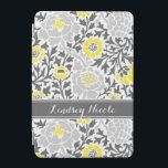 Gult och Grått Retro-Blommigt-dämpare Monogram iPad Mini Skydd<br><div class="desc">Elegant Romly retro blommigt-dämpningsmönster med anpassningsbar personlig namn monogram i ett band ram. Klicka på Anpassa om du vill ändra teckensnitt och färg om du vill skapa ditt eget unika teckensnitt av ett slag!</div>