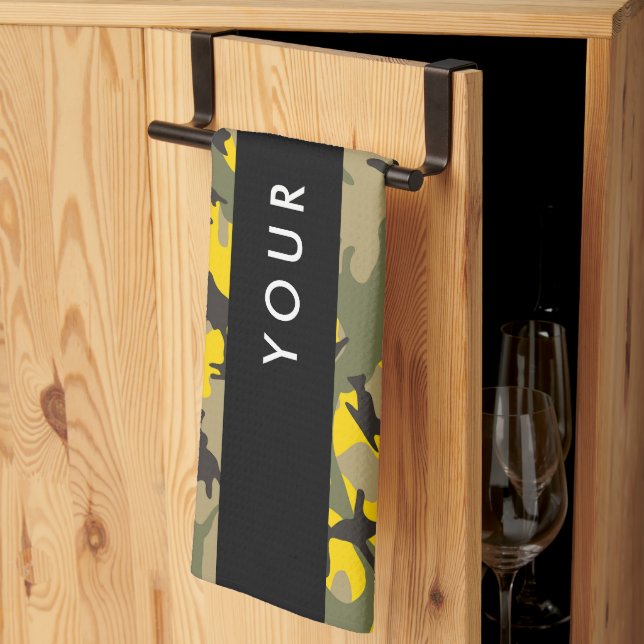 Gult- och Grönt-kamouflage Ditt namn anpassar Kökshandduk (Thirds Fold)