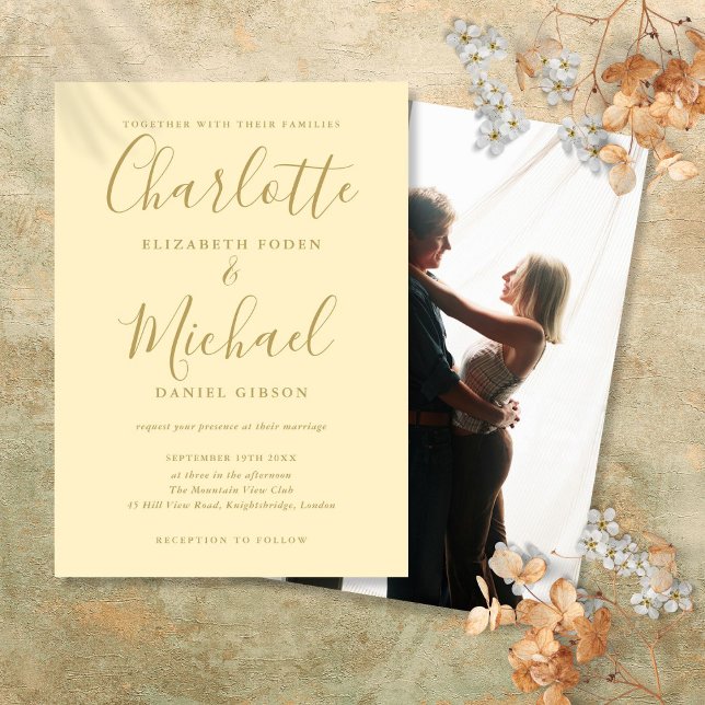Gult och Guld-skriptfoto Bröllop Inbjudningar (Buttercup Yellow And Gold Script Photo Wedding Invitation)