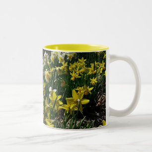 Gult och vit affodil Vår blommor Två-Tonad Mugg