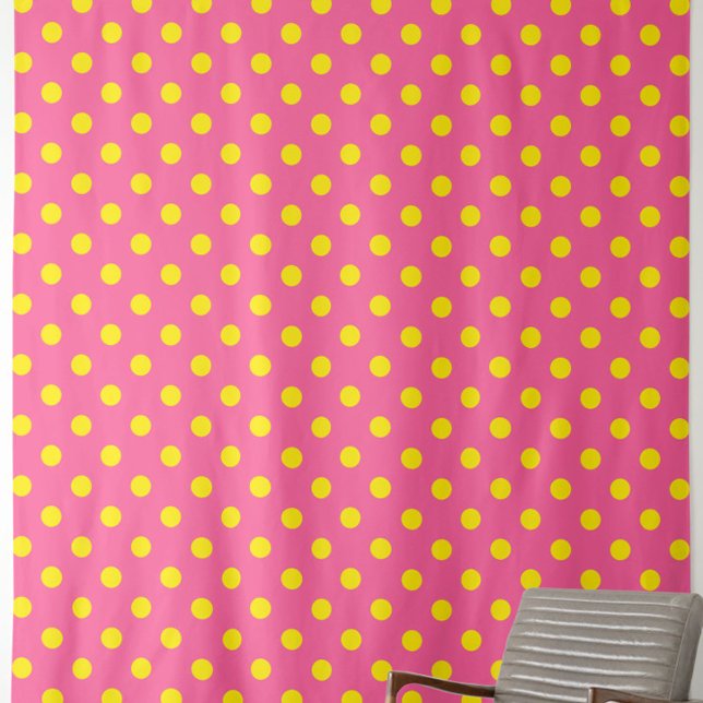 Gult om Rosa Polka dots Mönster Design Tyg (Skapare uppladdad)