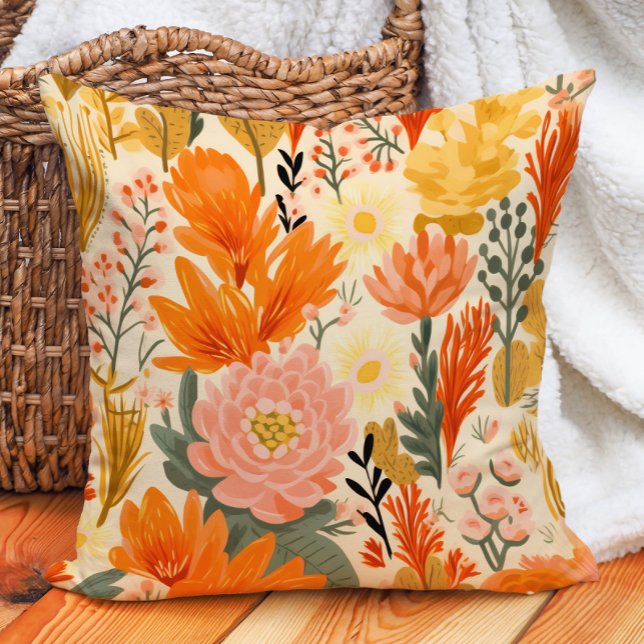 Gult Orange Blommigt för koral Grönt Kudde (Orange and blush floral on yellow pillow)