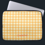 Gult Orange Ish Preppy Gingham Play Laptop Fodral<br><div class="desc">Modern och trendiget gingham la mönster på sommarens favoritgult och persikoorange färg.</div>