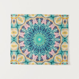 Gult-orange, mynt och rosa mandala.