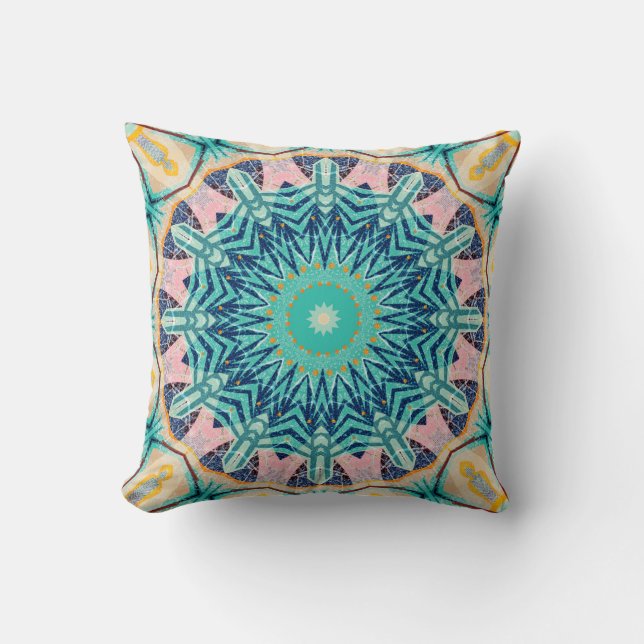Gult-orange, mynt och rosa mandala. kudde (Framsida)