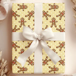 Gult Polka Dot Pepparkaksgubbe jul Presentpapper<br><div class="desc">Gult Polka Dot Pepparkaksgubbe Julafton Wrapping Papper</div>