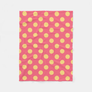 Gult polka dots på korall fleecefilt