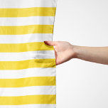 Gult Rand, Vita Rand, Stripe Mönster Sjal<br><div class="desc">Elegant,  snyggt och sofistikerat rand i gult och vitt färg. Modern gåva och trendig,  perfekt för rand älskare i ditt liv.</div>