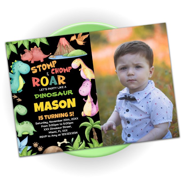 Gult Red Grönt Dinosaur Birthday Photo Inbjudningar (Yellow Red Green Dinosaur Birthday Photo Invitation)