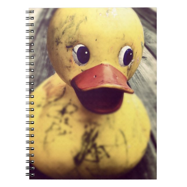 Gult Rubber Ducky behöver ett badrum! Anteckningsbok Med Spiral (Framsidan)