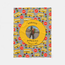 Gult School Buss First Day of School Anpassningsba Fleecefilt