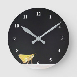 Gult Skipper Butterfly Clock Rund Klocka