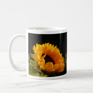 Gult Solblommor Mörk Bakgrund Kaffe Mugg