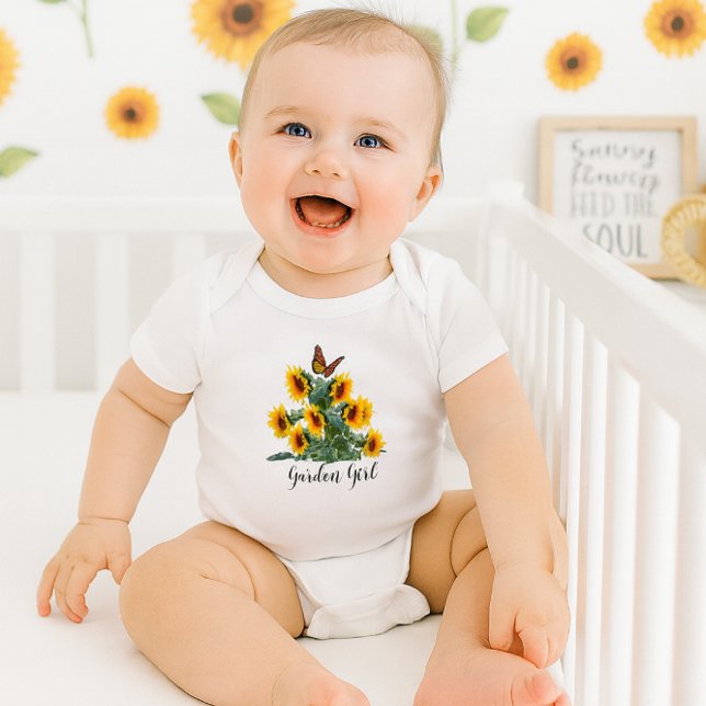 Gult Solros ’Garden Girl’ T Shirt (Sunshine and giggles! This happy little Garden Girl blooms bright in her sunflower-themed crib. 🌻)