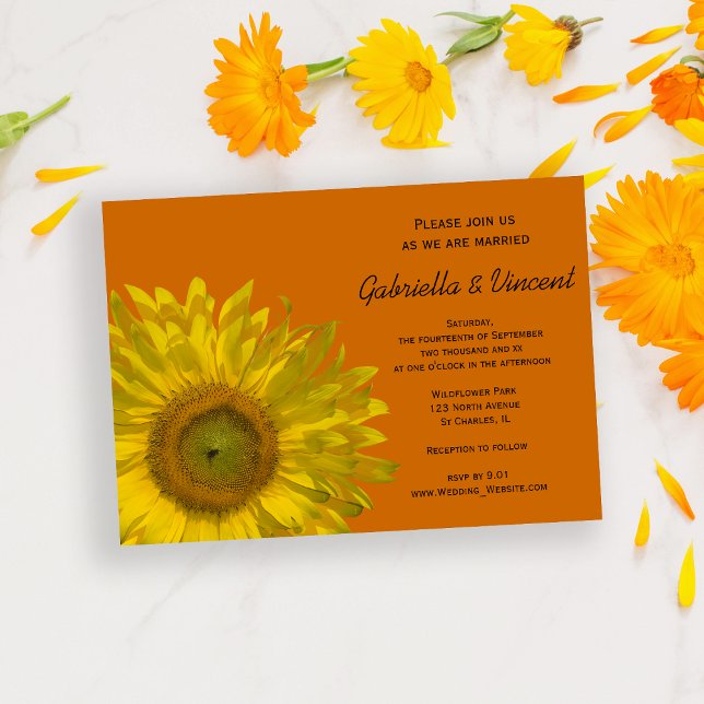 Gult Solros på Orange Bröllop Inbjudningar (Set the tone for your summer marriage with the cheerful Sunflower on Orange Wedding Invitation.)