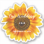 Gult Solrosskuren blommigt bröllop anpassningsbar Klistermärken<br><div class="desc">blommigt av gult solros,  anpassningsbar,  vinylbröllopsmärken. Lägg till eget initialer,  egna monogram och egen text för att anpassa. Du kan också lägga till klistermärken på kuverten,  för portionen bröllop,  som kuvertförseglingar.</div>