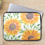 Gult Sunblommor Foliage Laptop Fodral<br><div class="desc">Detta unika laptop sleeve har en vattenfärgad solrosa och lövning mönster i skuggor av gult och grönt. Eftersom vi skapar vår teckning kommer du inte att hitta just den här bilden från andra designers. Ursprunglig vattenfärg © Michele Davies.</div>