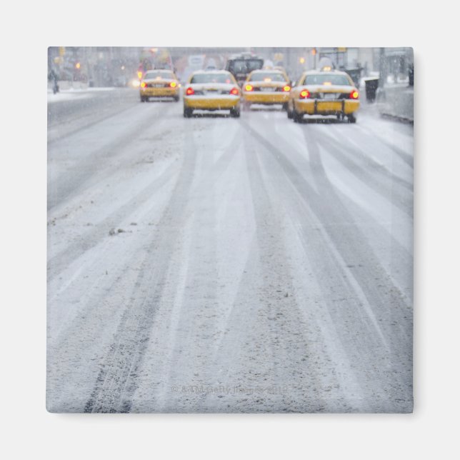 GULT TAXI i SNÖSTORM Magnet (Framsidan)