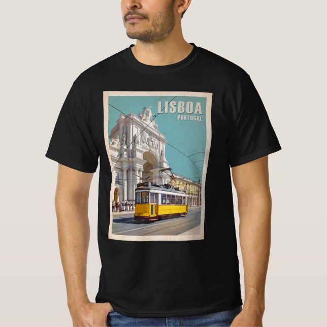 Gult Tram, Augusta Street Arch. Lissabon, Portugal T Shirt (Framsida)