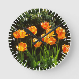 Gult Tulips-klocka Rund Klocka