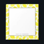 Gult Watercolor Lemon Mönster Personlig Anteckningsblock<br><div class="desc">Anpassadets citronanteckningsblock. Den har en skarp gult citron mönster. Anpassa genom att lägga till namn och andra detaljer. Detta citron mönster-anteckningsblock är perfekt som gåva.</div>