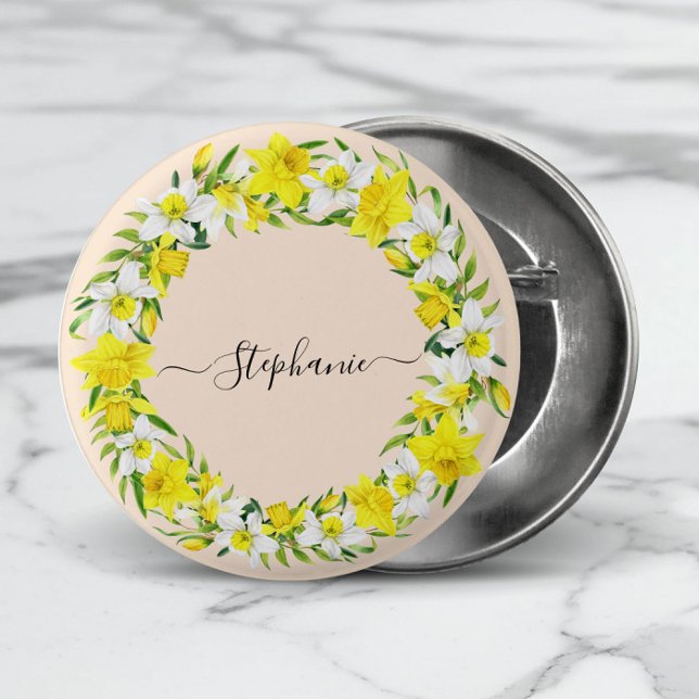 Gult White Daffodils Garland Monogram Namn Knapp (Add name, or other short text to personalize.)