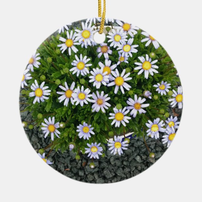 Gult White Margarita Flowers med Grått Småstens Julgransprydnad Keramik (Framsidan)