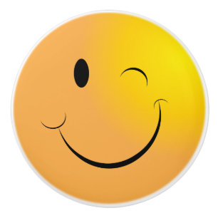 Gult Winky ansikte - Emoji Knopp
