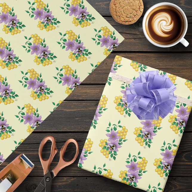 Gulten Bumblebee Lavender Flowers Presentpapper (Skapare uppladdad)