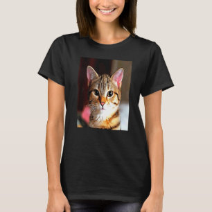 Gulten Eyed Brown Tabby katt Po med konst Baby T Shirt