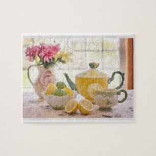 Gultens Tekanna och blommor - livsfoto Pussel